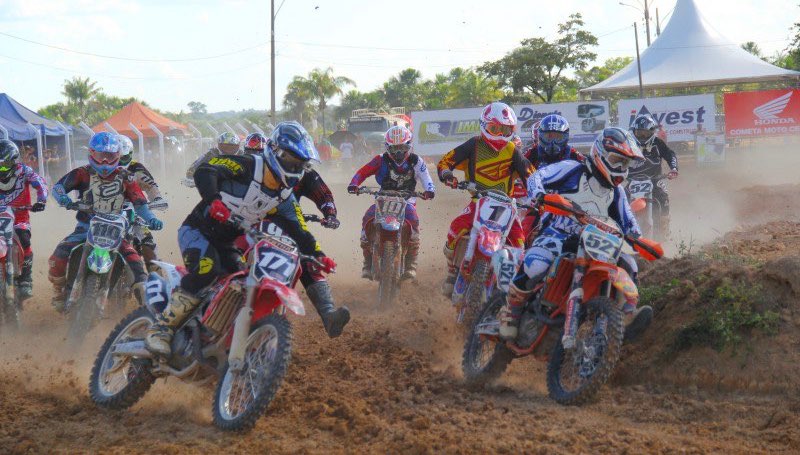 Sorriso sedia etapa do Mato-grossense de Motocross no fim de