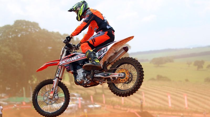 Cristiano Lopes vence abertura do Brasileiro de Motocross 2019