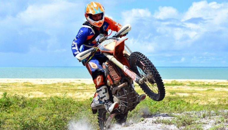 Enduro Costa das Baleias: Emerson Loth lidera início, mas tem imprevisto no final