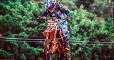 Aninha Watfe é terceira colocada na abertura do Paranaense de Motocross 2019