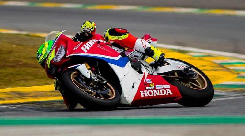 Eric Granado faz a pole position da 2ª etapa do SuperBike Brasil