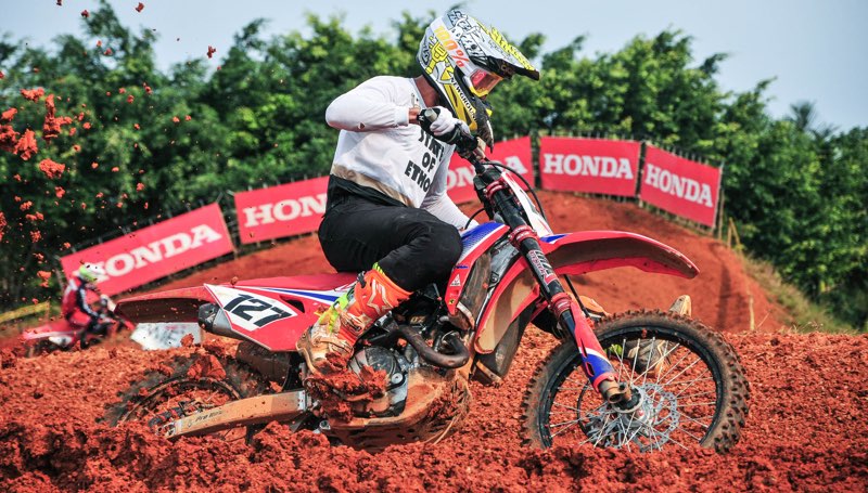 Equipe Honda Racing vence principais corridas da sexta etapa do Brasileiro  de Motocross