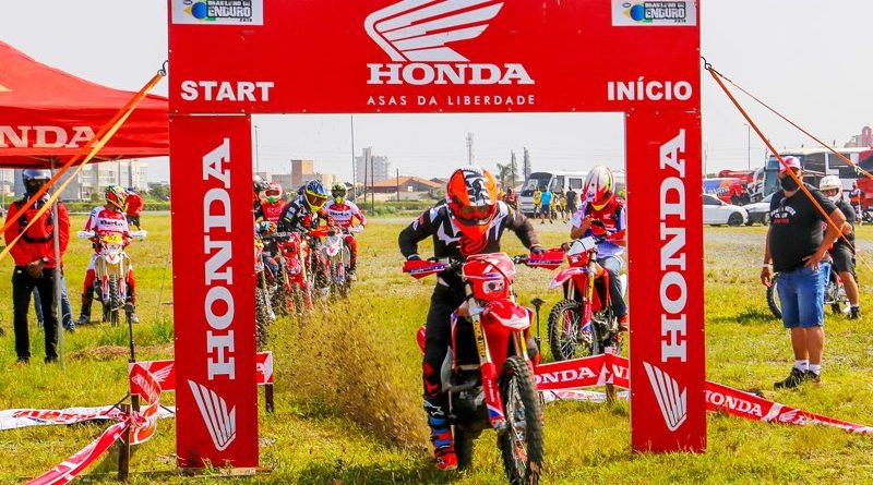 Brasileiro de Enduro 2022 tem início com disputas eletrizantes em Santa  Catarina – MOTOMUNDO