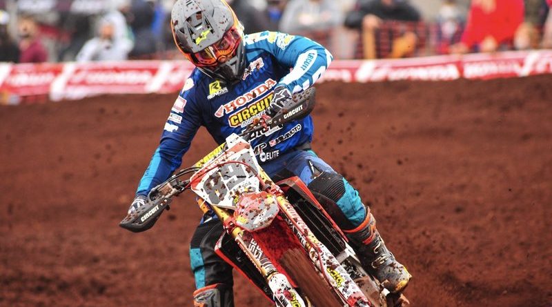 Jetro Salazar (MX1) e Leonardo Souza (MX2) fecham corridas da sexta etapa  do Brasileiro de Motocross na segunda posição