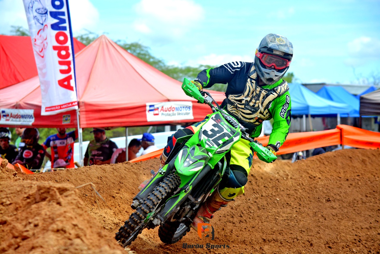 Jataúba sedia abertura do Campeonato Pernambucano de Motocross