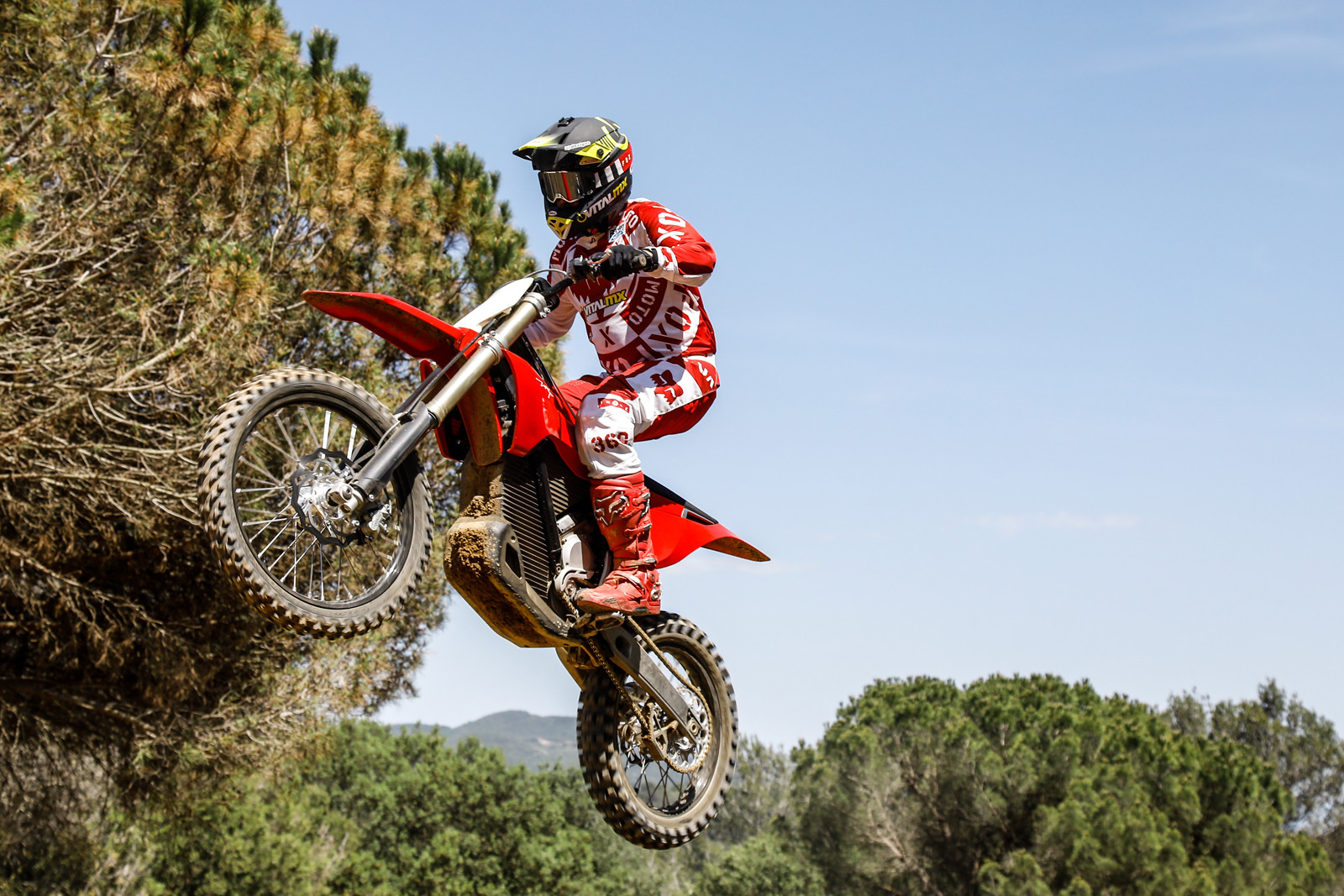 MX1  Motocross elétrica Stark Future estreia na classe SX2 do Supercross  Francês