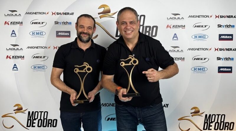 Bajaj recebe dupla premiação no Moto de Ouro 2025