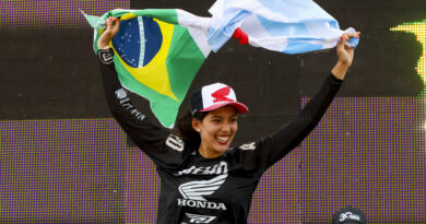 Bárbara Neves, da Honda Racing, é campeã do Enduro del Verano 2025