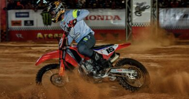 Honda Racing larga em Interlagos para o Arena Cross 2025
