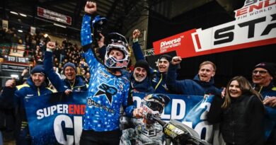 Billy Bolt coroado Campeão Mundial de SuperEnduro da FIM de 2026 em casa