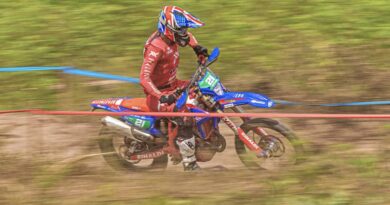 Danilo Sfalsim conquista pódio no Brasileiro de Enduro com segundo lugar na categoria Junior e sexto na Classificação Geral