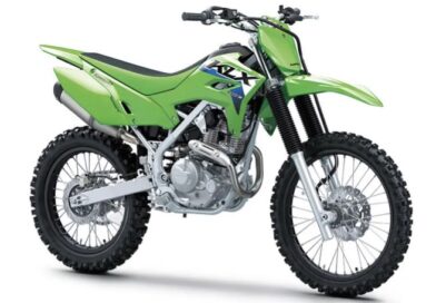 FOTOS: Kawasaki apresenta nova família KLX230 desenvolvida para diferentes terrenos e diferentes perfis de motociclistas