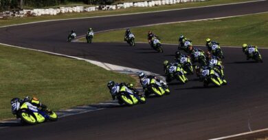 Yamaha R15 BLU CRU América Latina 2026 volta a Interlagos para a quarta etapa