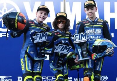Cauã Santos vence a quarta etapa do Yamaha R15 BLU CRU América Latina em Interlagos