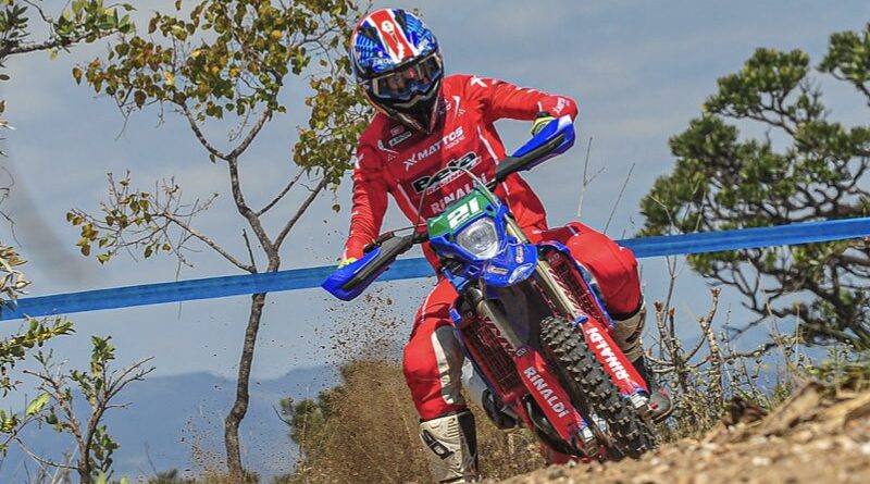 Brasileiro de Enduro: Danilo Sfalsim conquista pódio, segue vice-líder na EJ e se mantém no Top10 na Elite