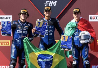 Aymon Bocanegra vence na final do Mundial Yamaha R3 BLU CRU e encerra temporada no Top3