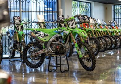 AMA SUPERCROSS: Monster Energy Pro Circuit Kawasaki anuncia sua formação para 2027